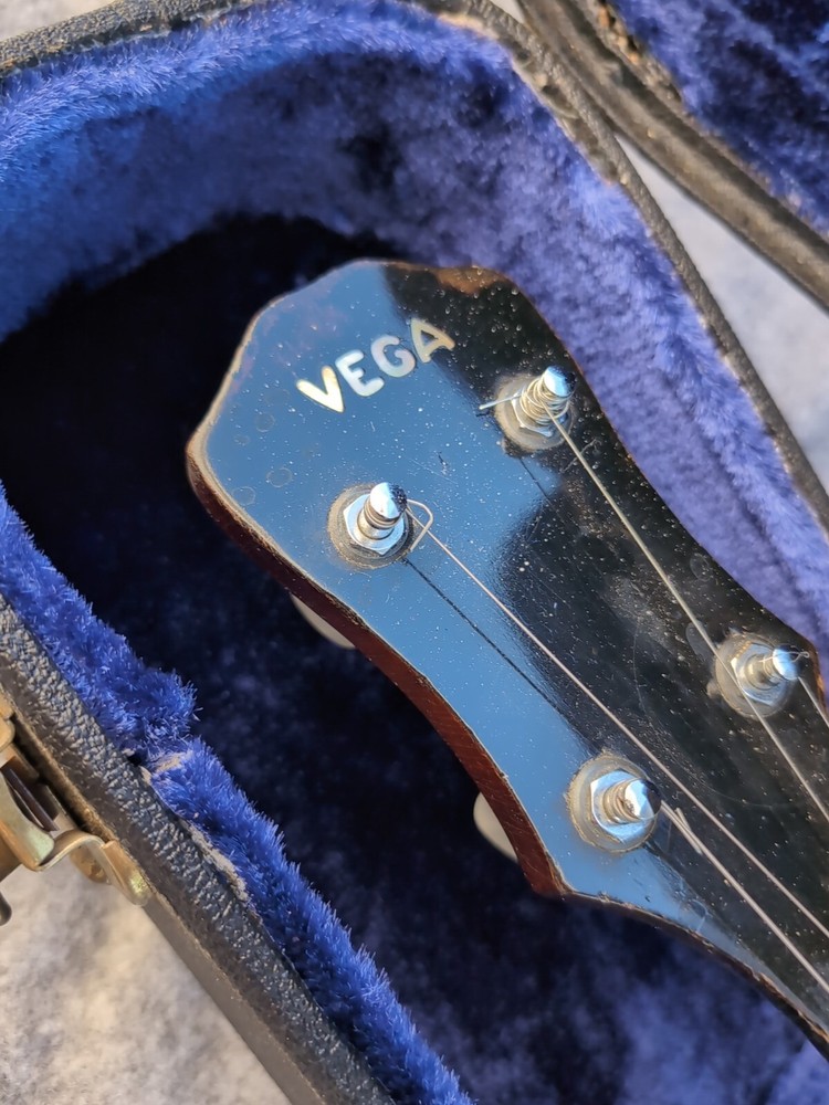 vega banjo 4 string With Case