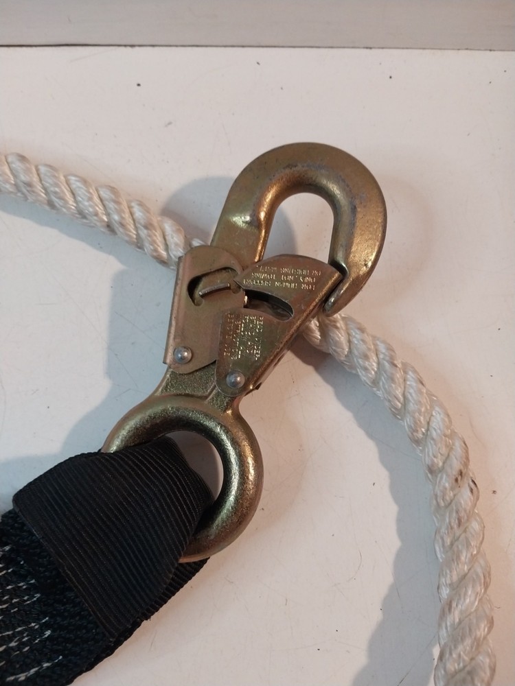 Klein Tools 87410 Nylon Rope Deceleration Fall Arrest Lanyard
