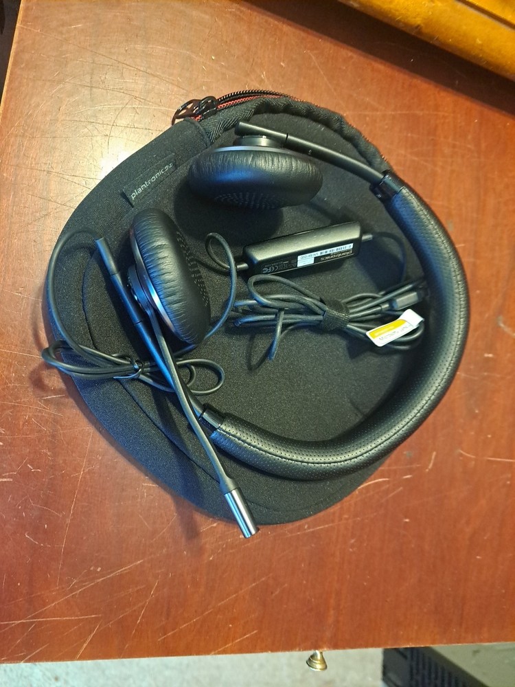 Plantronics Blackwire C520-M Wired Headset USB w/ Controls And Protective Case