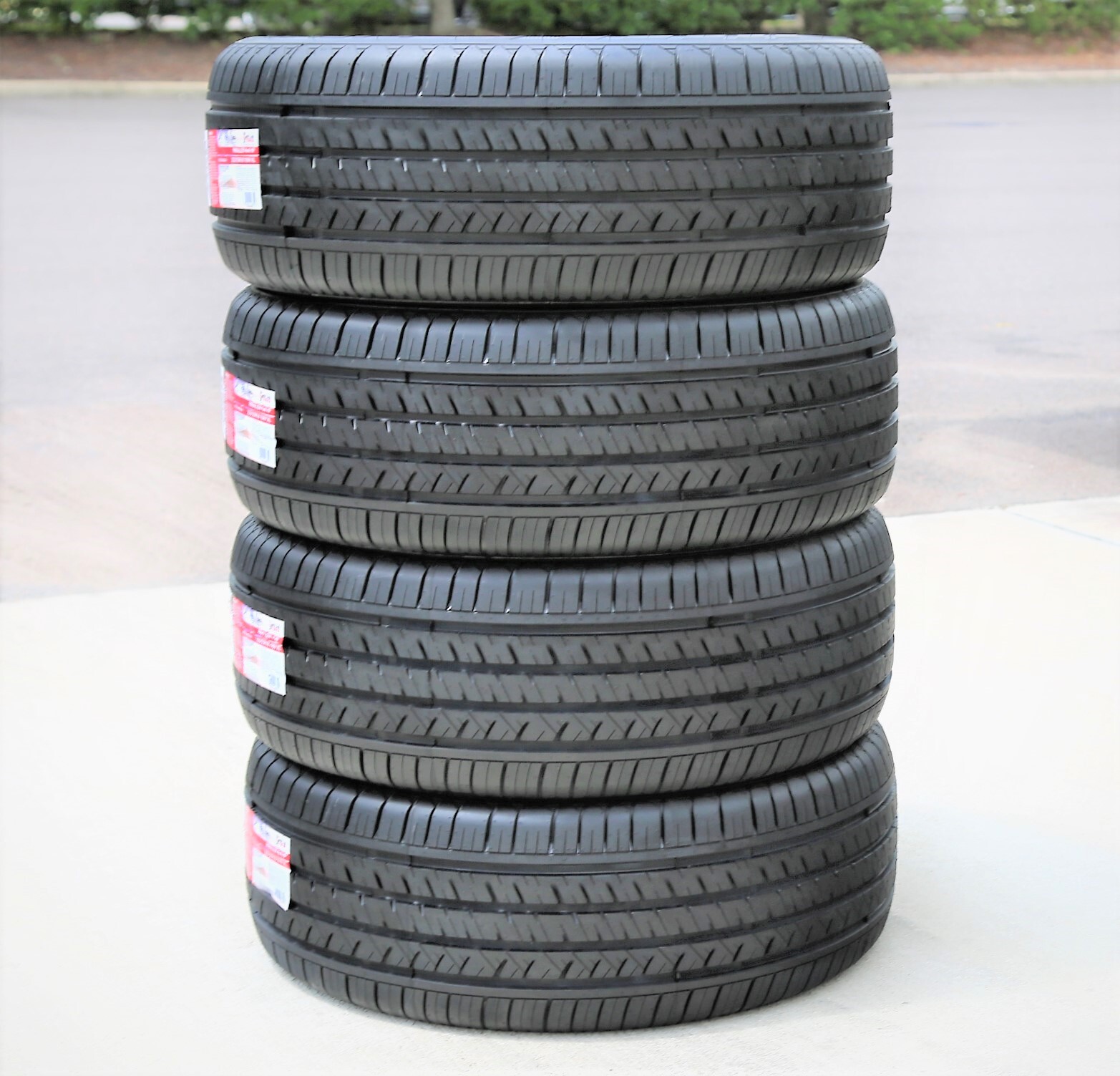 4 Tires Atlas Paraller 4x4 HP 235/65R18 106H A/S Performance