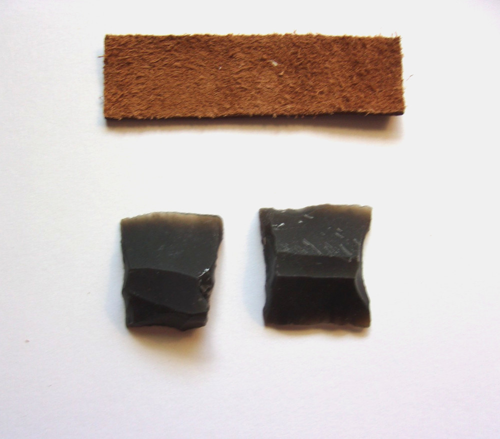 Quality English (2) Flints  7/8" Width - Hot Spark -Fits Larger Flintlock Locks