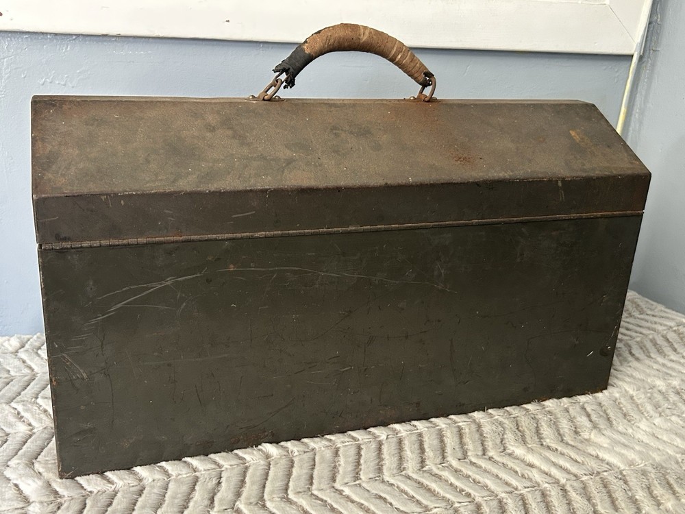 EARLY SNAP ON TOOLS A FRAME TOOL BOX with 2 PULL OUT DRAWERS RARE