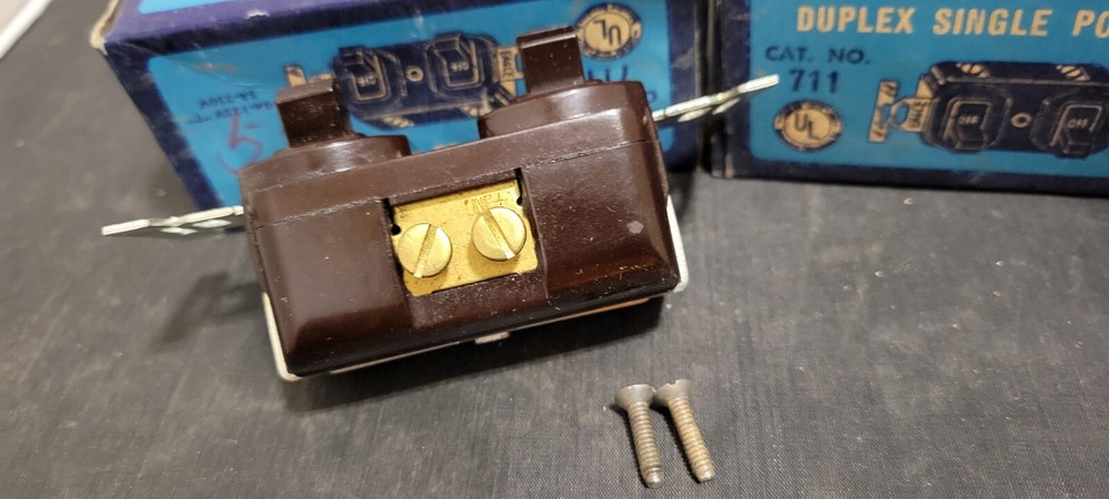 5 Vintage EAGLE BROWN BAKELITE DOUBLE SWITCH 10A 125V #711