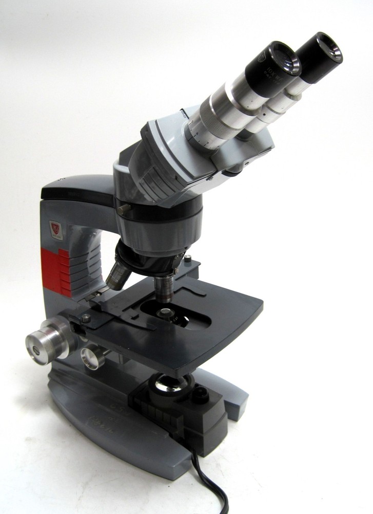 American Optical AO Microscope With Objectives & Light Source WORKS
