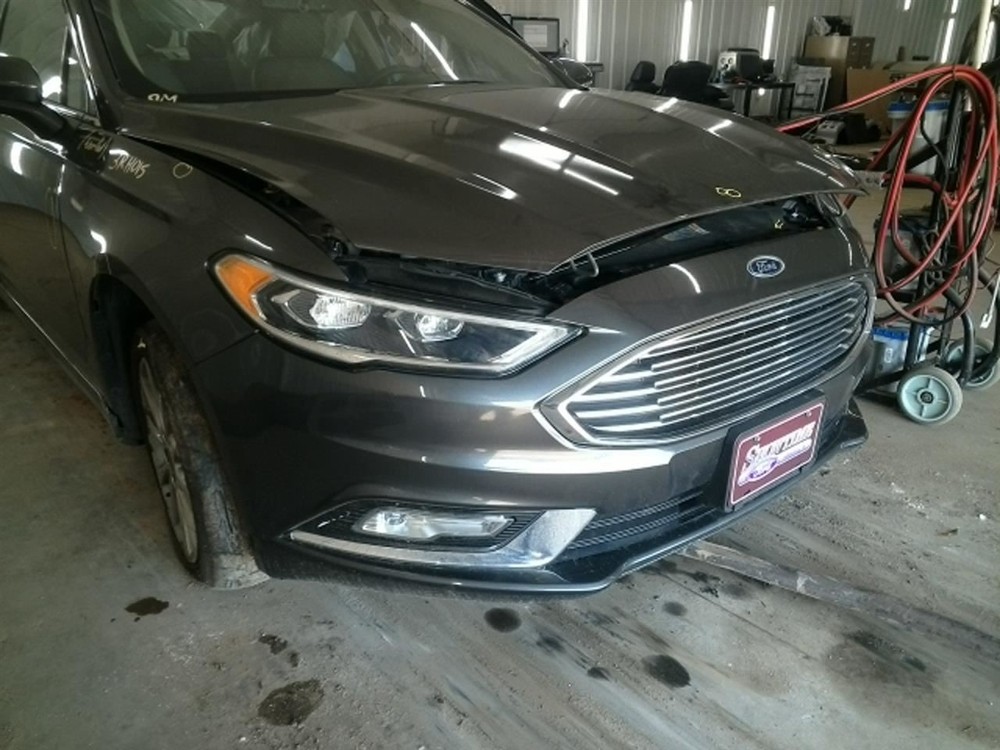 FUSION 2017 High Mounted Stop Light 104884332