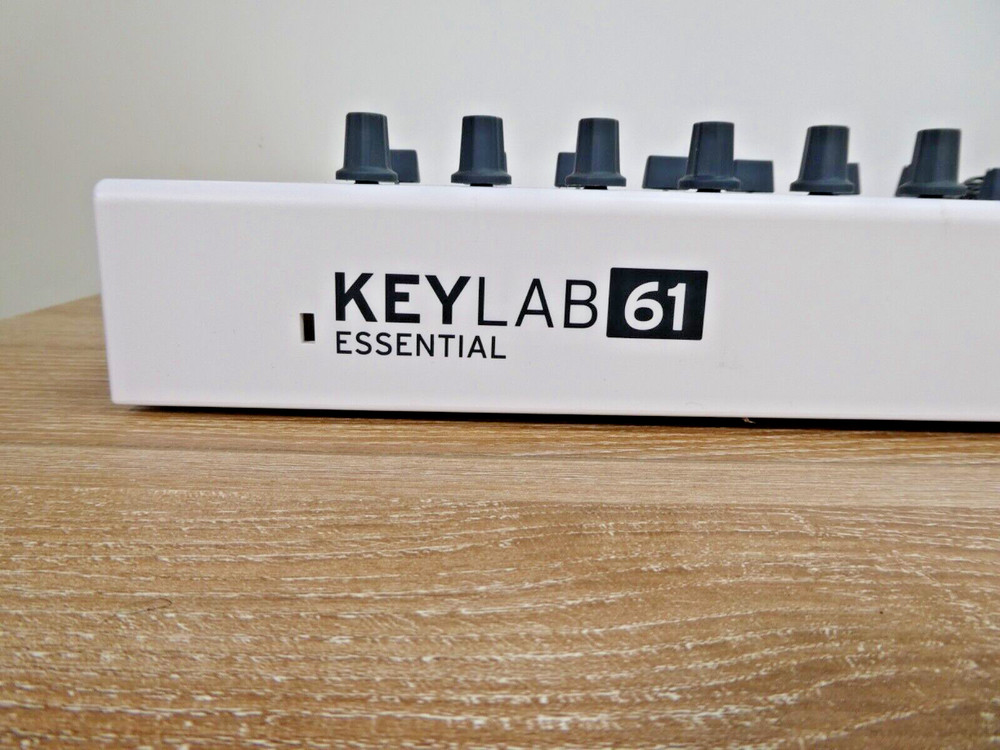Arturia Keylab 61 Essential USB/MIDI Controller