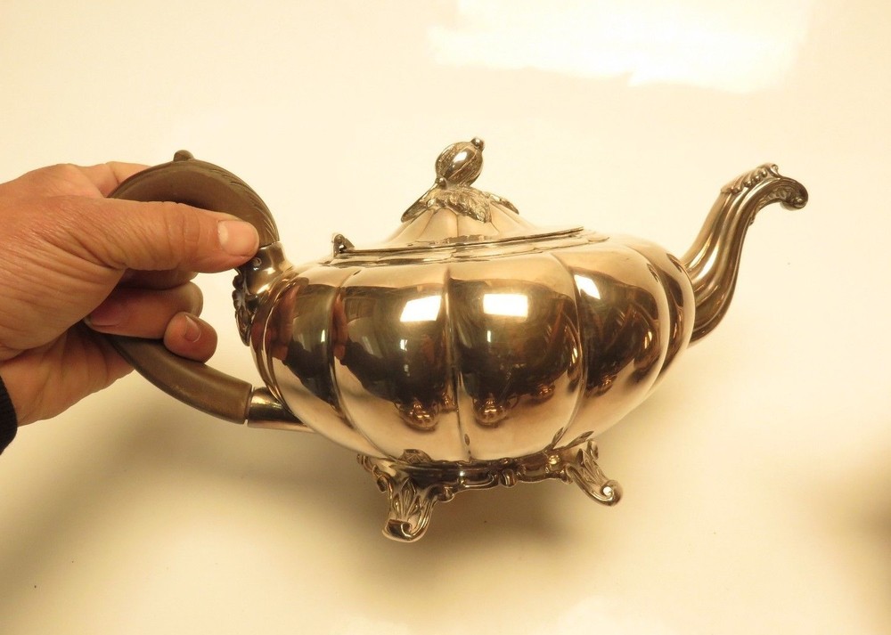 4 PIECE COMMUNITY SILVERPLATE MELON CANADA TEA SET CA2D318