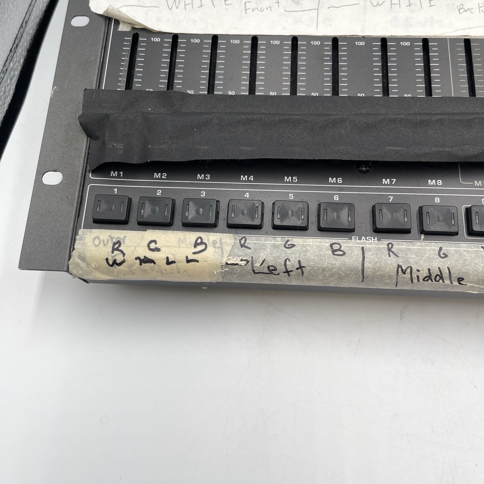 Eurolight LC2412 Behringer Professional 24-Channel DMX Lighting Console