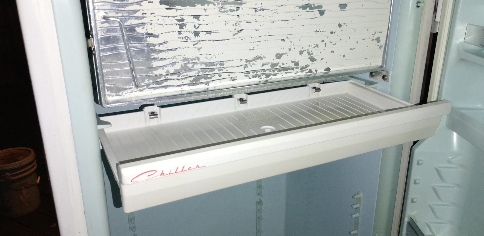 Antique 1950's General Electric Refrigerator. Nice, Works.