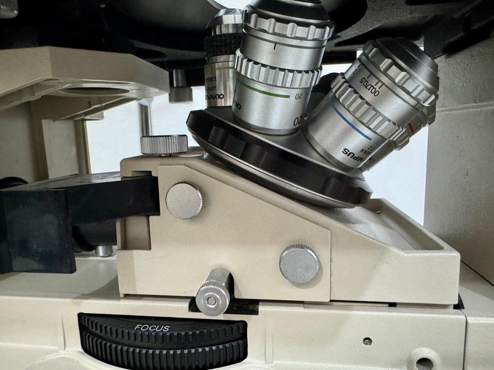 Olympus IMT-2 Inverted Fluorescence Microscope w/ LWD CDPlan & SPlan Objectives