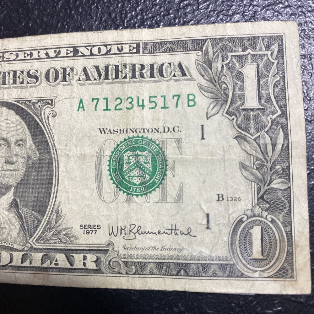 1977 $1 MISALIGNED Seal ERROR RARE SERIAL NUMBER Read
