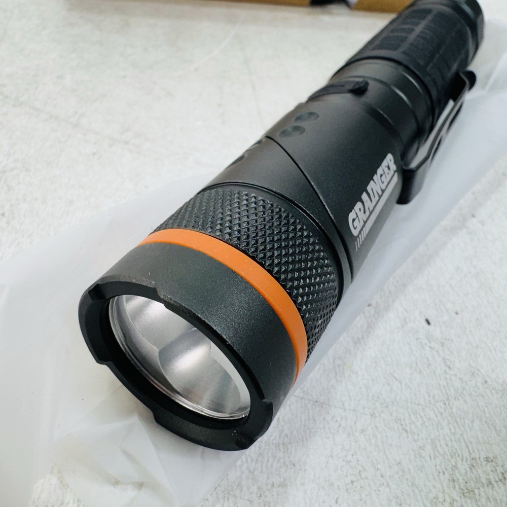 GRAINGER 797NR2 Handheld Flashlights,LED,900lm 797NR2