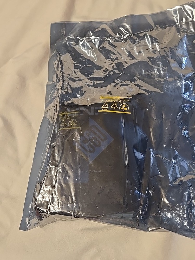 UNIT Instruments UFM-1660 Mass Flow Controller, 300 SCCM, SiH4 (Silane)