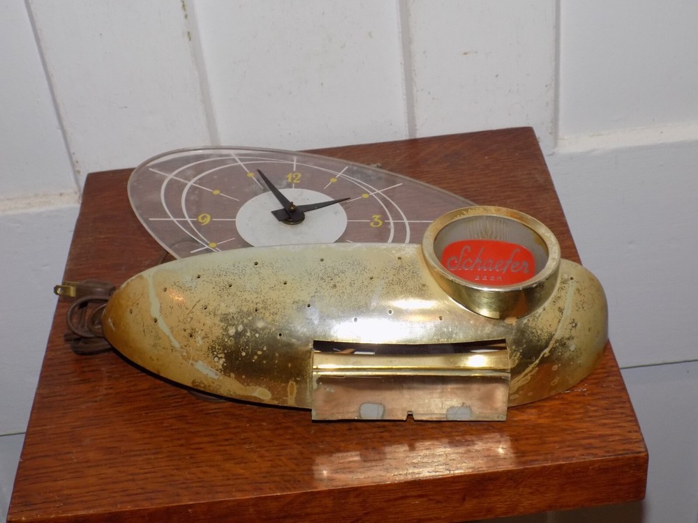 Vintage Schaeffer Beert Atomic Advertising Clock