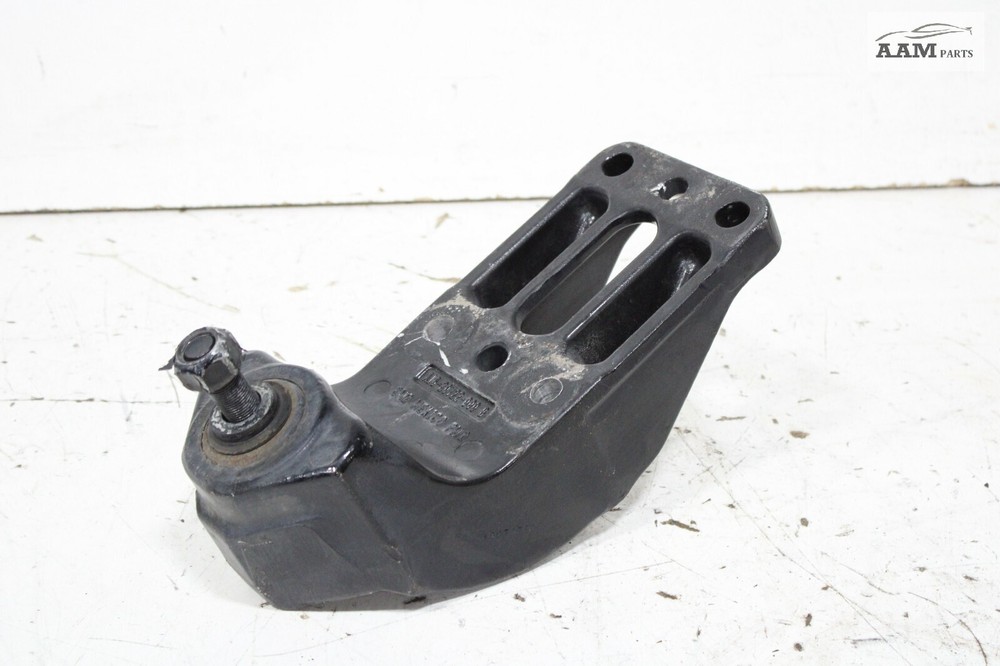 2018-2024 FREIGHTLINER CASCADIA FRONT RIGHT SIDE SPRING SHACKLE BRACKET OEM