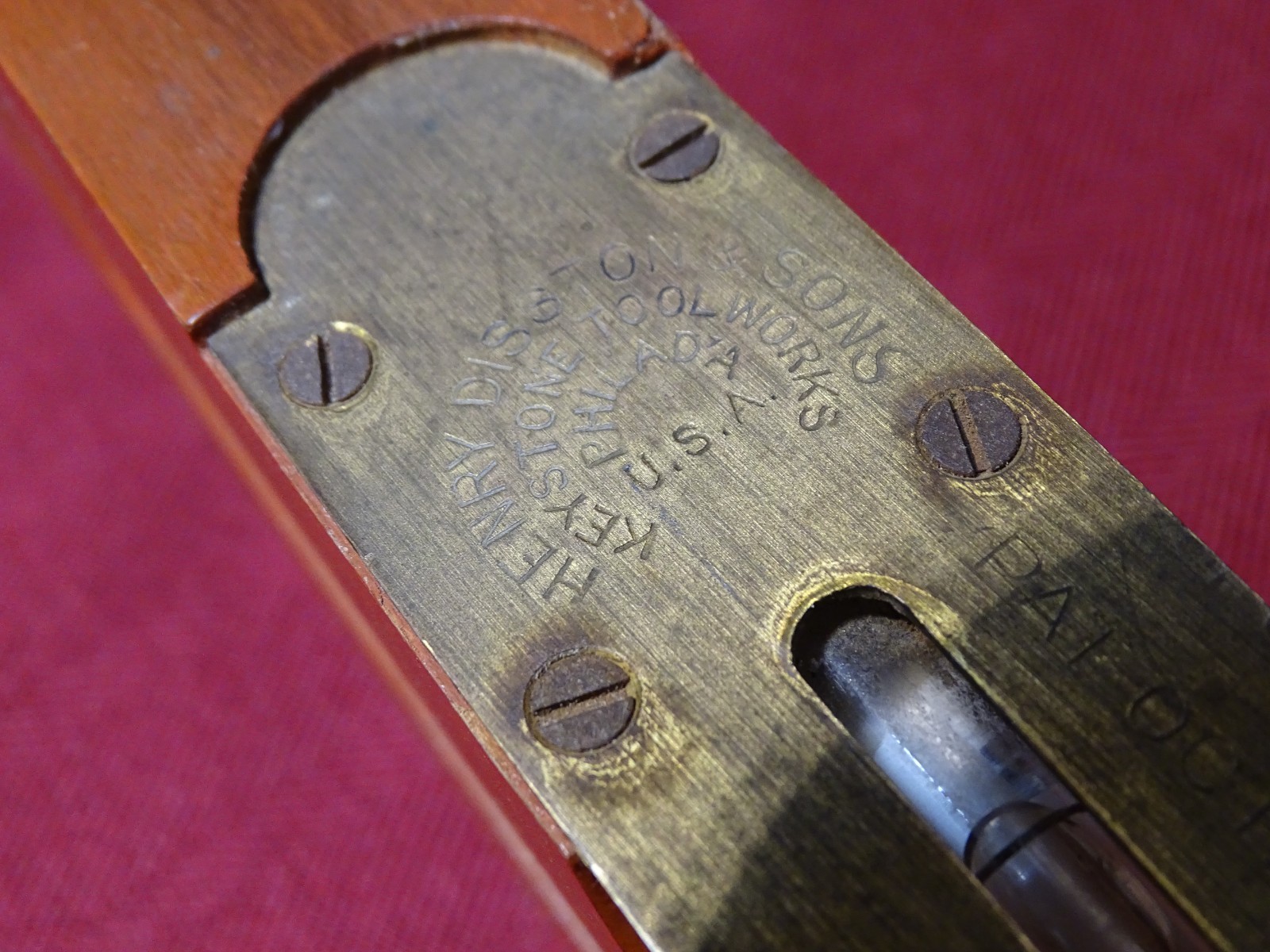 Disston 28" Plumb and Level No. 16 Adjustable, Original Finish, Paper Label