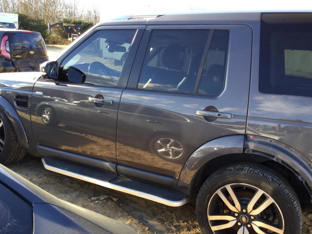 LR4 2016 Glove Box 4915510