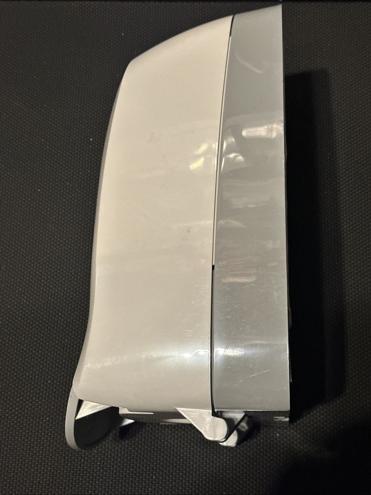 GOJO Dispenser White New