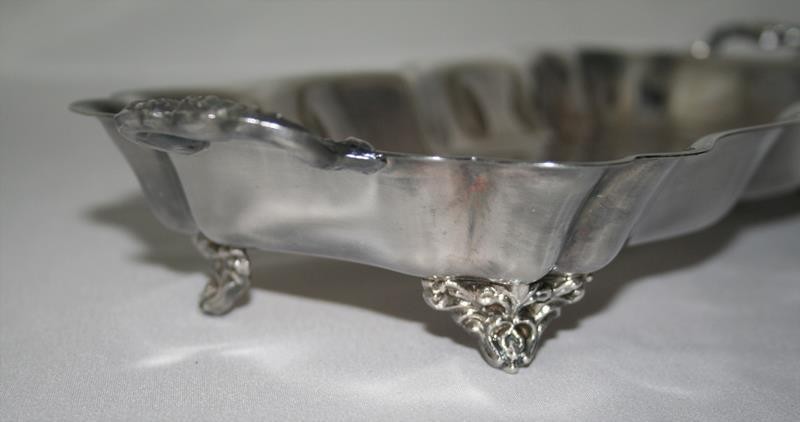 Sheridan Silverplate Footed 11" Bread Tray with Handles #2632