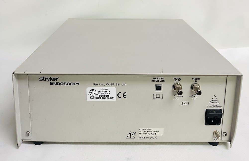 Stryker X6000 Light Source 220-185-000 W/ Xenon Module (Lamp Hours: Zero)