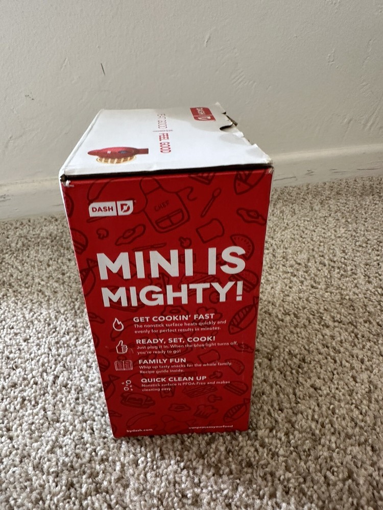 DASH MINI WAFFLE MAKER - RED,4 Inch,DMW001RD