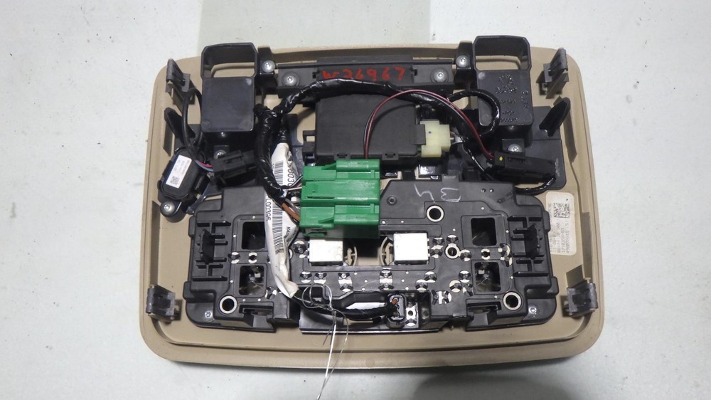 08 SATURN OUTLOOK Front Console roof