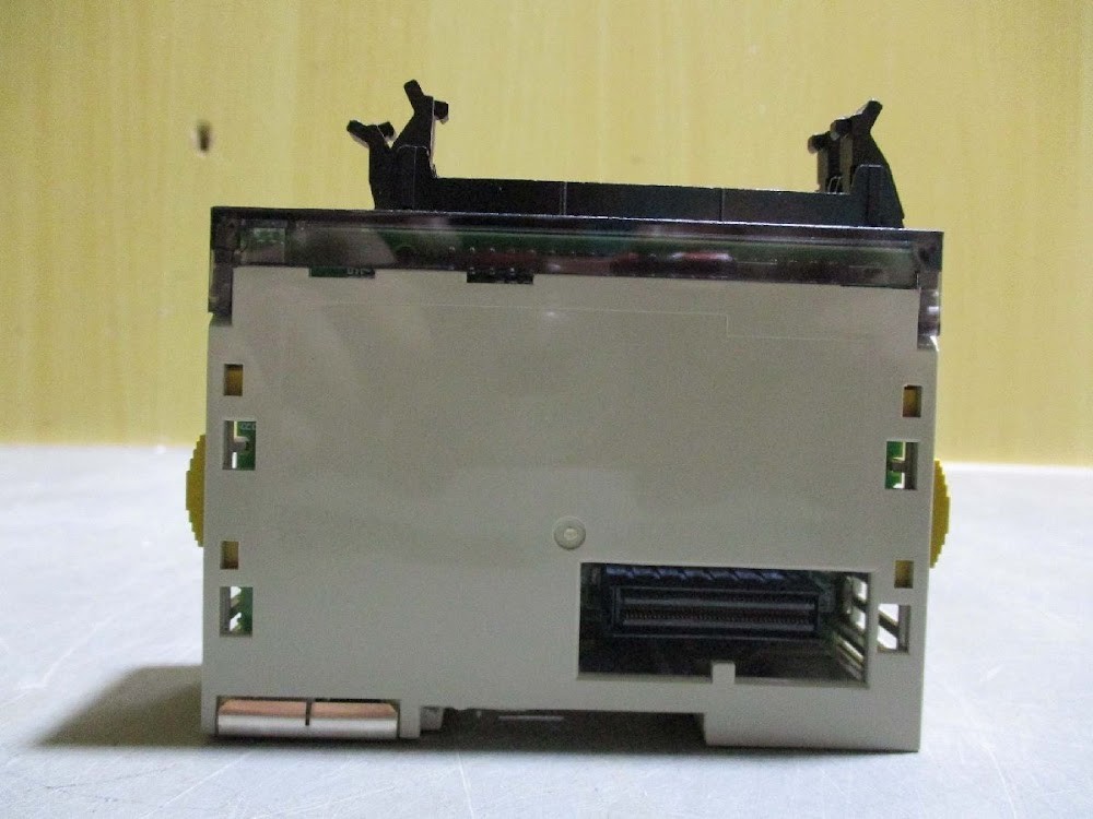 OMRON CJ1W-MD263 Input Output I/O Unit PLC (2 Units) USED