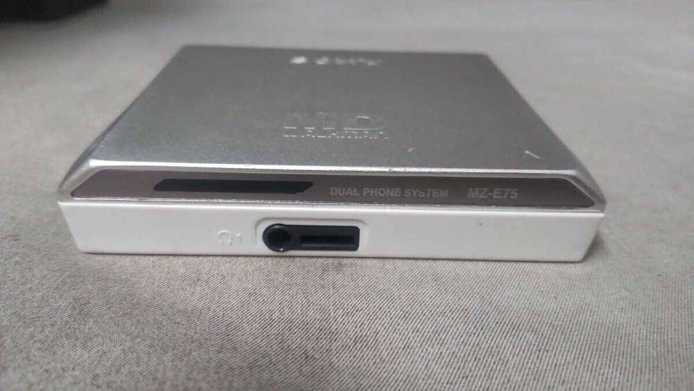 SONY MZ-E75 Mini Disc Player MD Walkman Silver Good