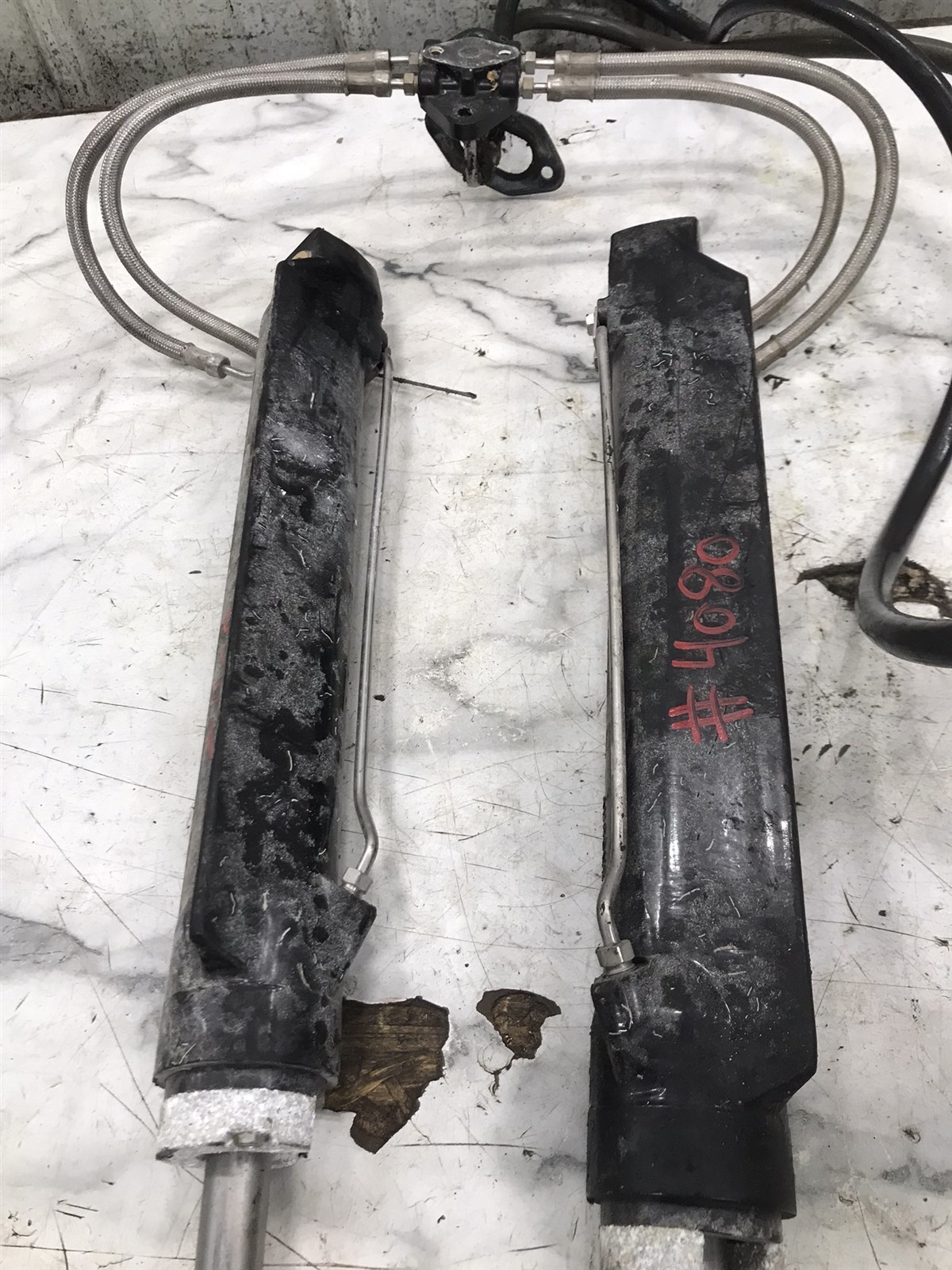 Mercury marine MerCruiser Alpha Bravo trim tilt lift hydraulic cylinders NO SALT