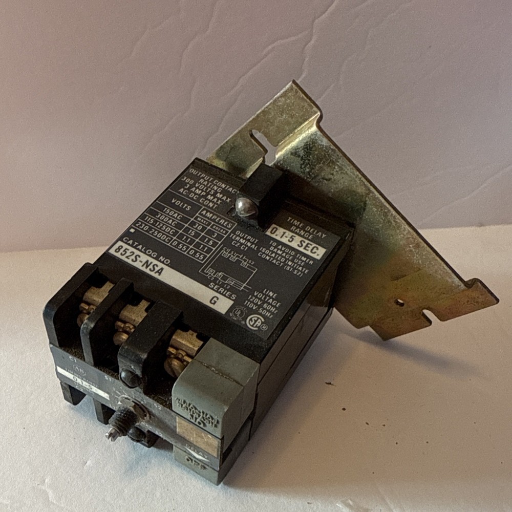 Allen-Bradley 852S-NSA Series G Solid State Timing Relay