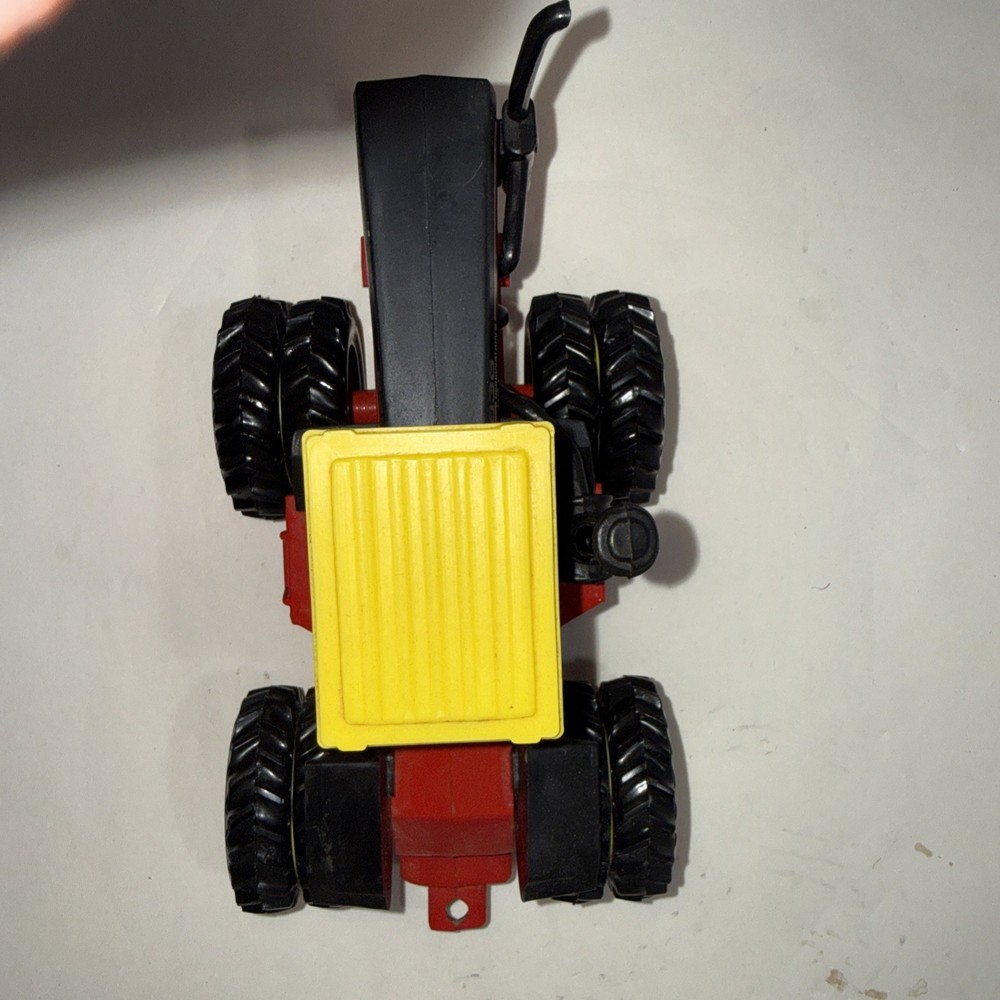 Scale Models - Versatile 836 Tractor With Duals - 1:32 Diecast