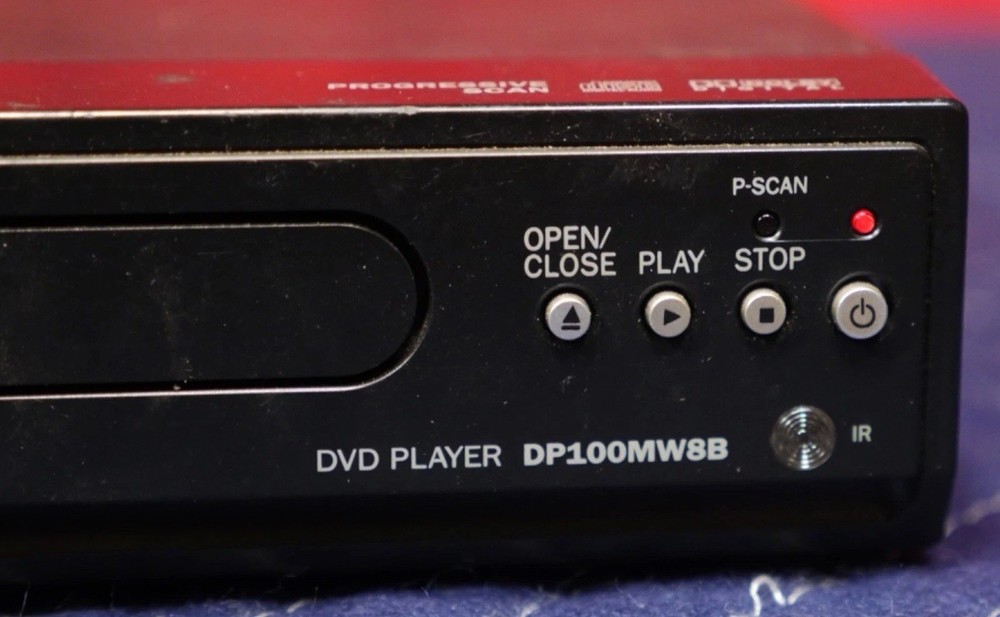 Compact DVD Player Magnavox Model DP100MW8B Tested & Working!