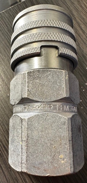 Parker FEM-501-8FP 1/2" FNPT ISO 16028 Flat Face Hydraulic Coupler 3000 PSI