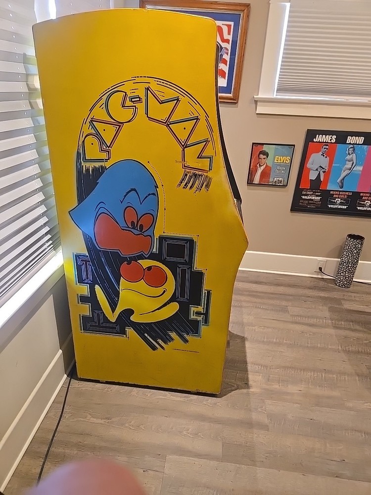 Mr PAC-MAN ARCADE MACHINE Full Size