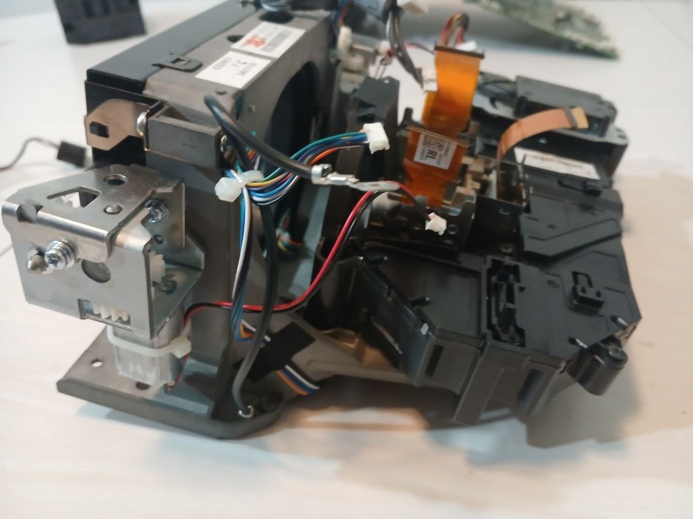 Christie LWU501i Optical Engine Light Engine Assembly D1WUX50 3LCD – Tested