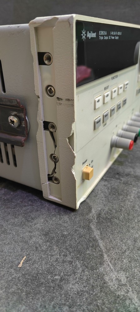 Agilent E3631A Triple Output Power Supply