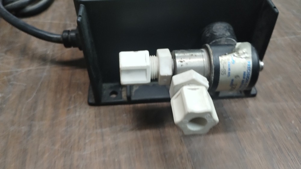 LMI LIQUID METRONICS 30344 Needs new timer for repair