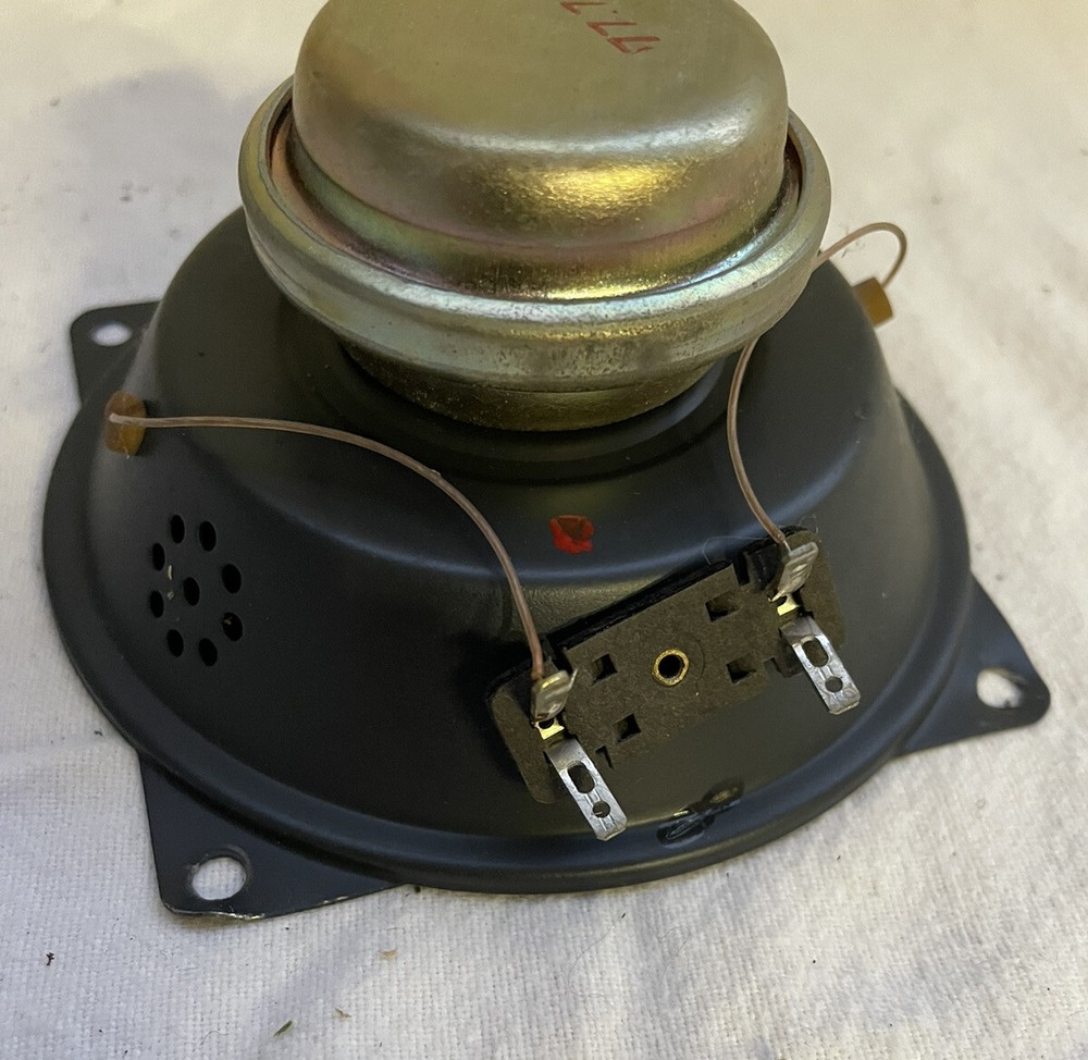 (1) NSM Prestige Jukebox Speaker 4"