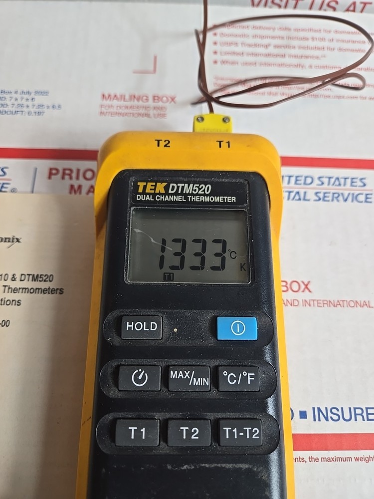 Tektronix DTM520 Dual Channel Digital Testing Thermometer