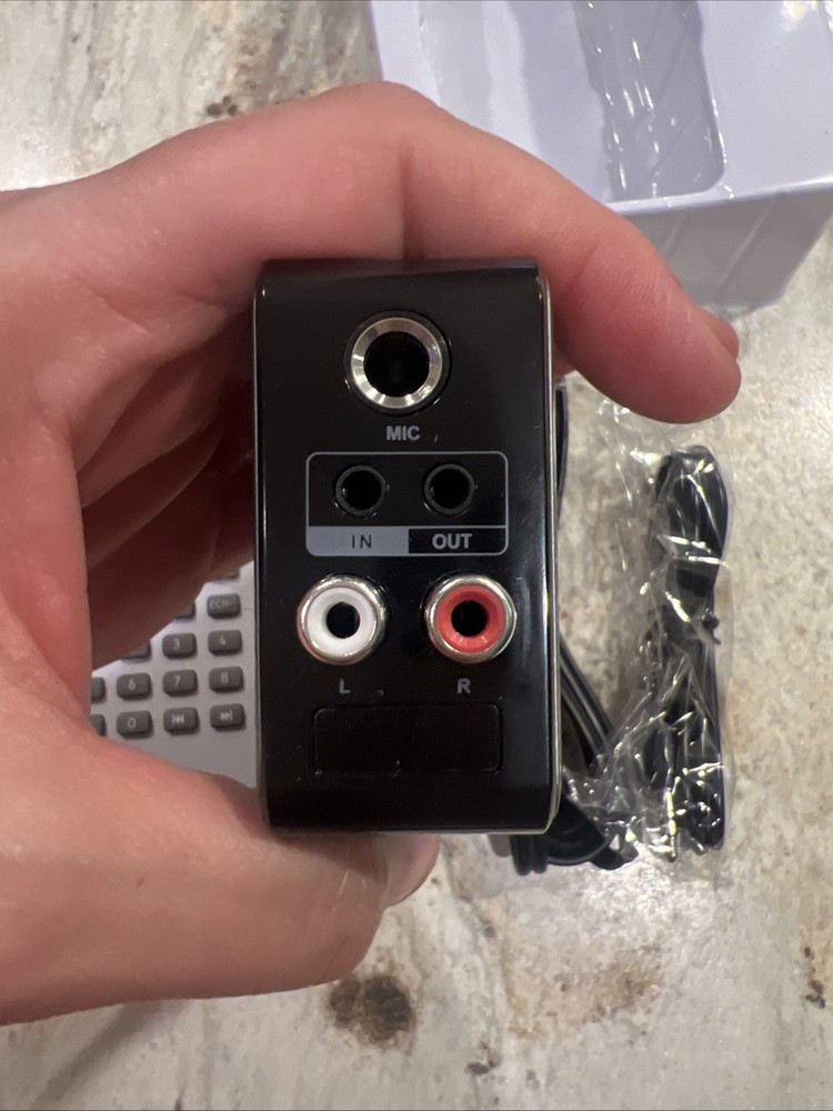 Bluetooth 5.3 Audio Adapter Stereo Wireless Receiver/transmitter. H6