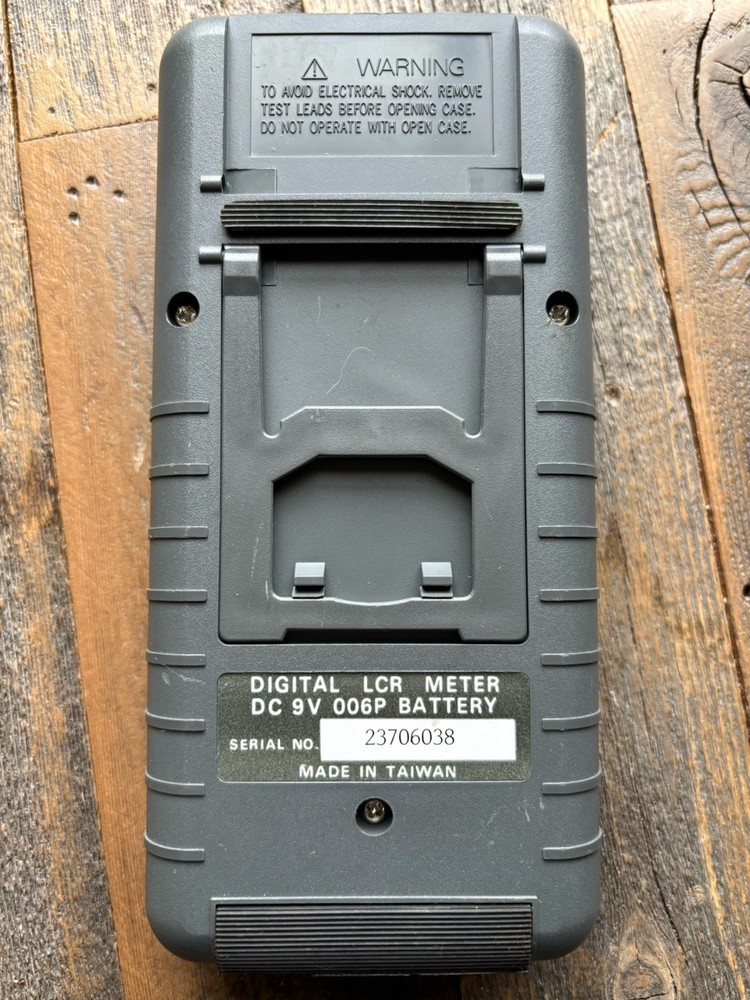 BK Precision 878 Universal LCR Meter – Handheld Component Tester