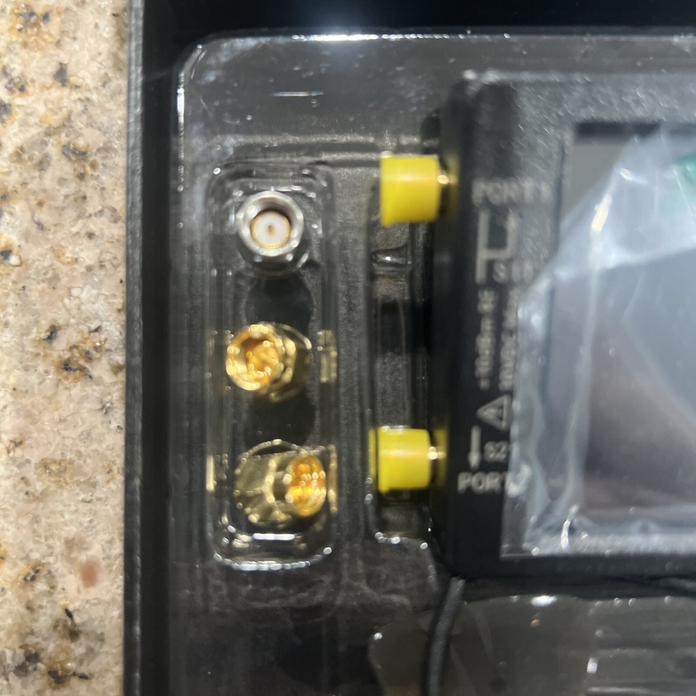 NanoVNA Very Tiny Handheld Vector Network Analyzer