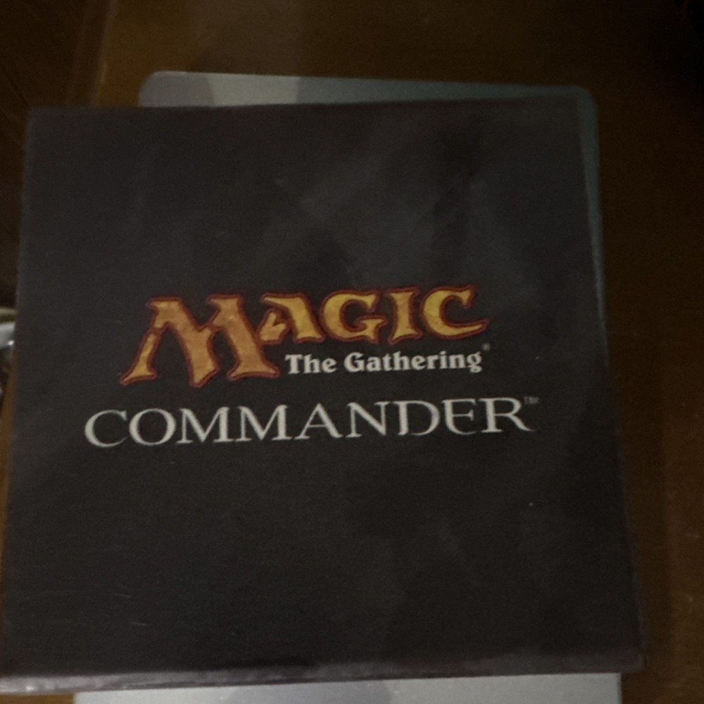 Ultra PRO Magic: The Gathering Commander Deck Box 2014 Michael Komarck, 2 Compa…