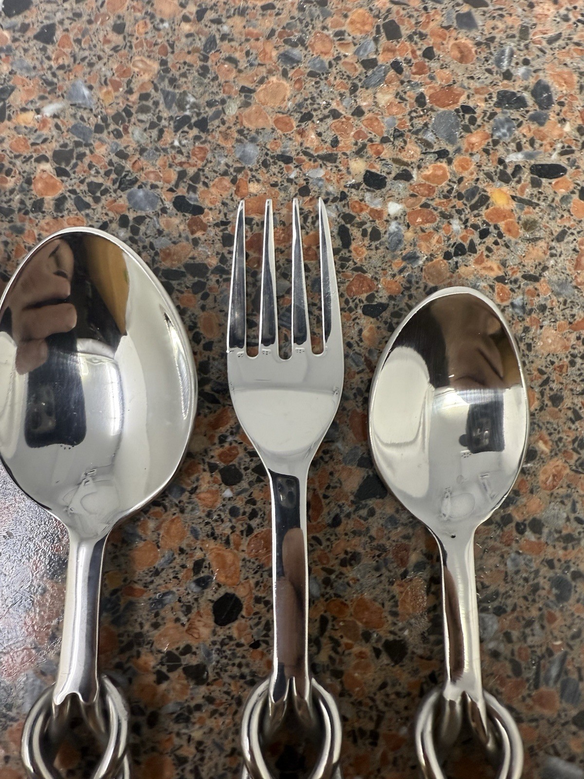 Elyon Forged Reef Knot Reflective 5 Piece stainless Flatware Place setting 18/8