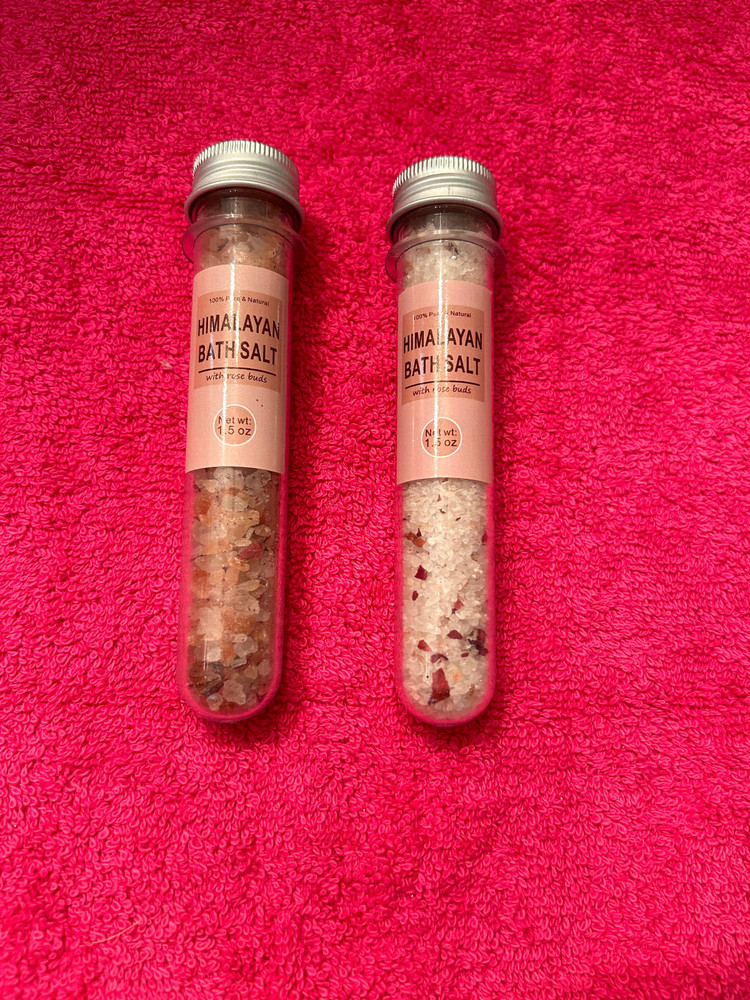 HIMALAYAN BATH SALTS WITH ROSE BUDS 3 OZ