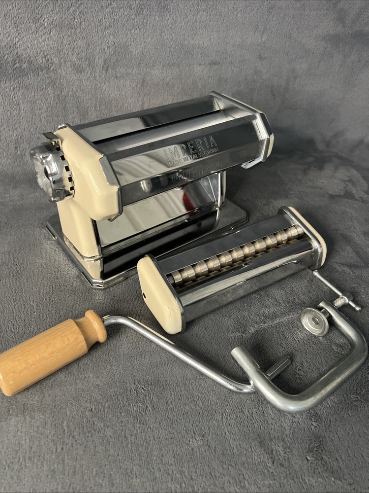 IMPERIA Pasta Making Machine Stainless And Cream