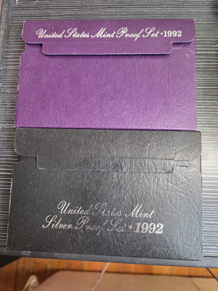 1992 US SILVER MINT PROOF SET & 1993 US CLAD MINT SET.
