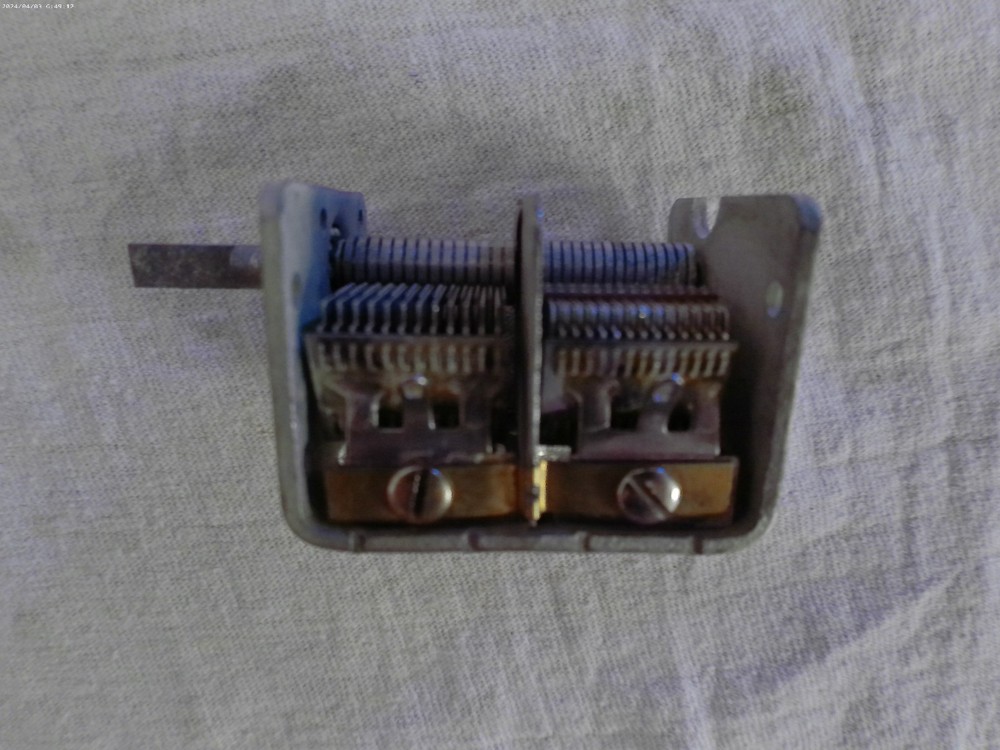 420/165pf VARIABLE CAPACITOR FOR PROJECTS 585pf TOTAL TESTED GOOD