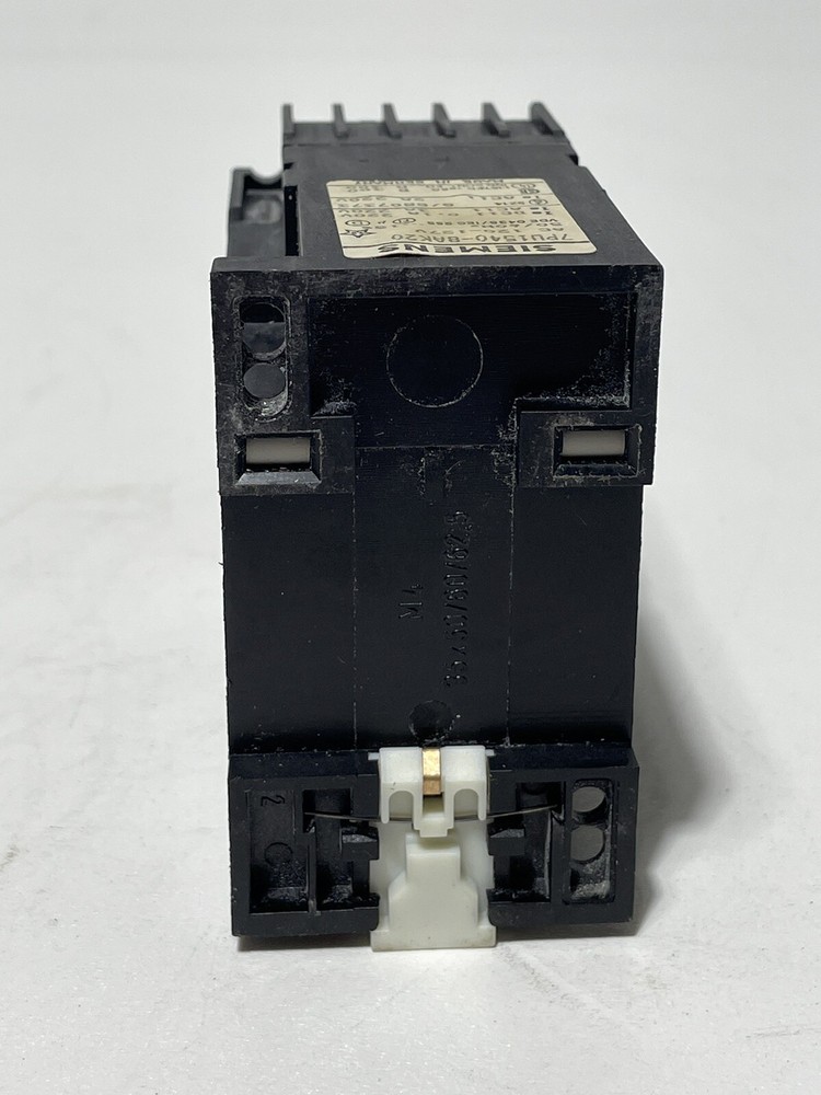 Siemens 7PU1540-8AK20 Time Relay