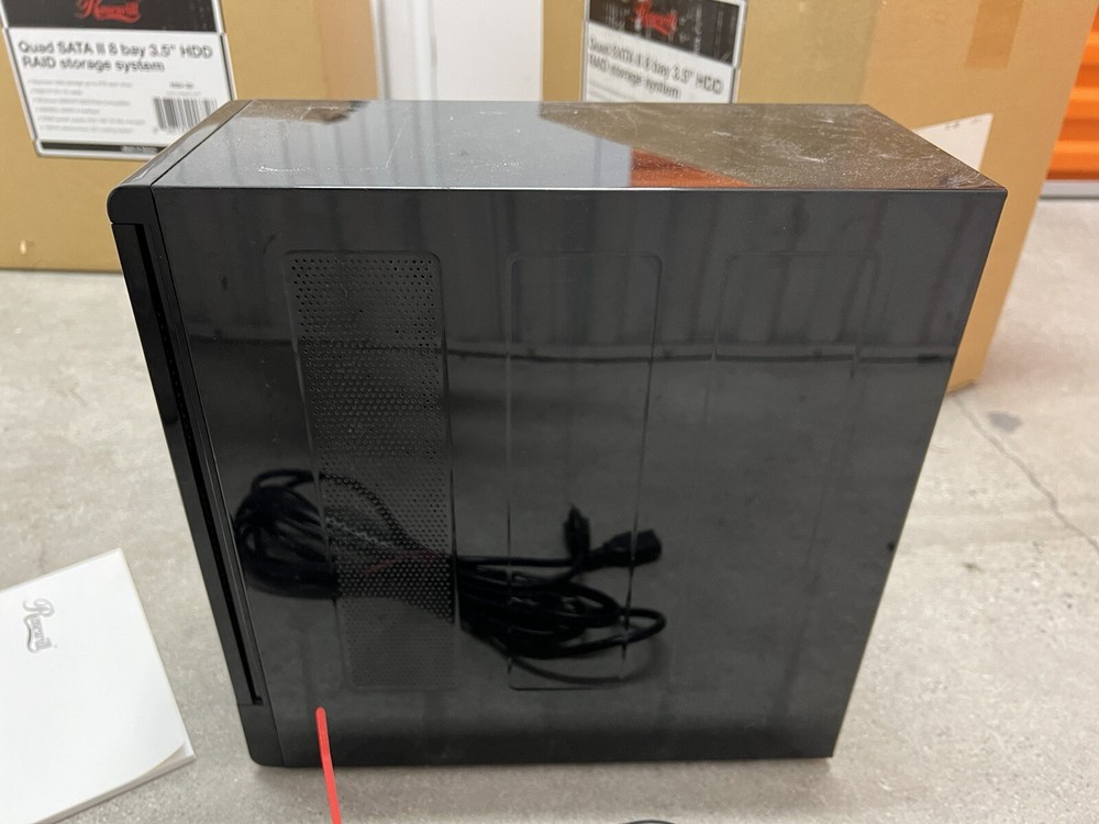 Rosewill RSV-S8 8-Bay 2.5" & 3.5" RAID Storage Enclosure System Server C32